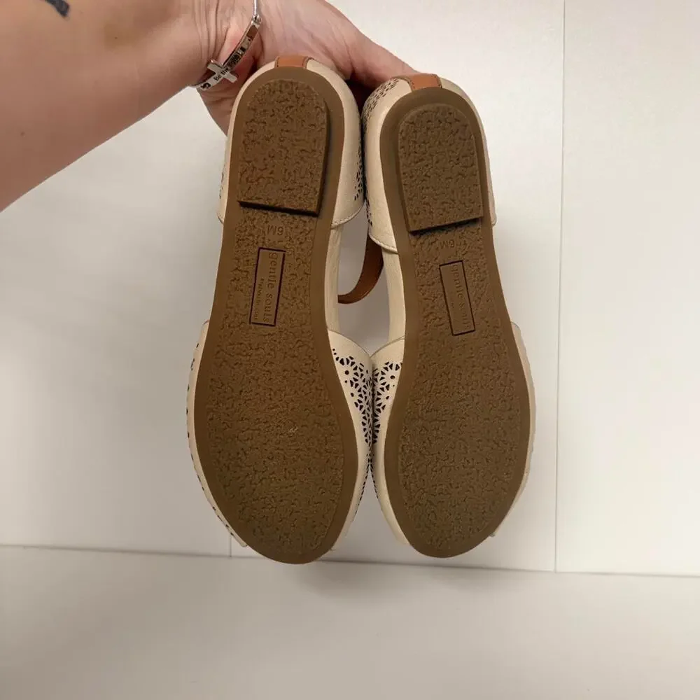 Kenneth cole gentle souls womens